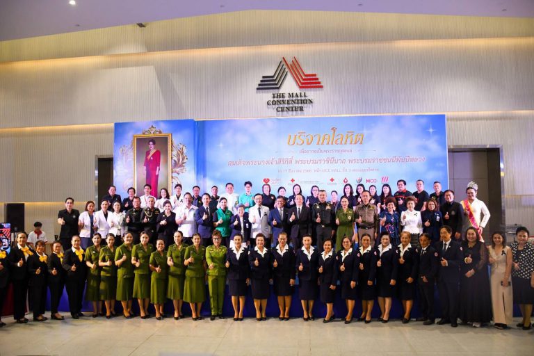 พันเอก วิจิตร เสือคง ผู้อำนวยการกองกิจการพลเรือน กองทัพน้อยที่2 ร่วมเป็นเกียรติในพิธีเปิดกิจกรรมบริจาคโลหิตเพื่อถวายเป็นพระราชกุศลแด่สมเด็จพระนางเจ้าสิริกิติ์ พระบรมราชินีนาถ พระบรมราชชนนีพันปีหลวง