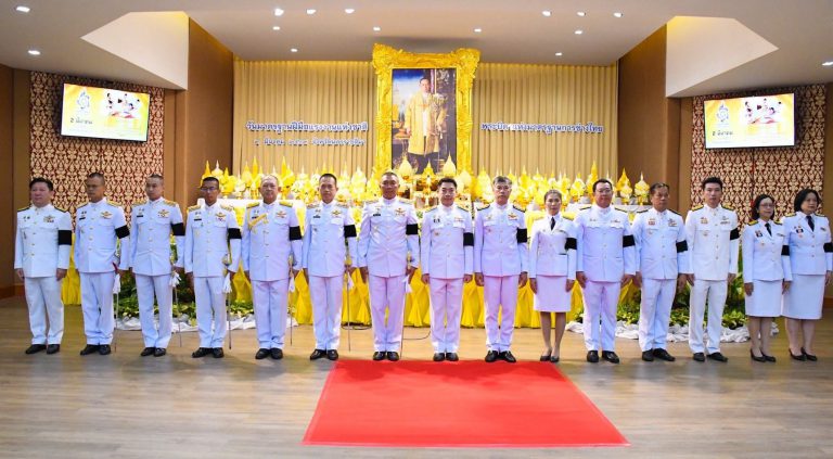 พลตรี ชวรัชต์ ทรงสุนทร เสนาธิการกองทัพน้อยที่ 2 ร่วมพิธีวางพานพุ่มดอกไม้สดถวายราชสักการะเนื่องใน “วันมาตรฐานฝีมือแรงงานแห่งชาติ”